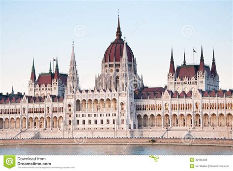 L'ungheria è una repubblica parlamentare. La Costruzione Del Parlamento A Budapest, Capitale Dell ...