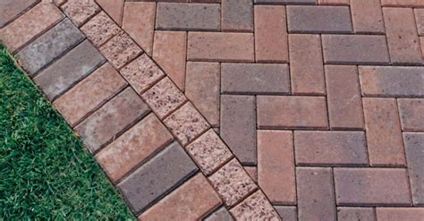 Colors, product data, and availability are subject to change without notice. Nicolock Hollandstone Pavers in CT - Call: (203)287-0839