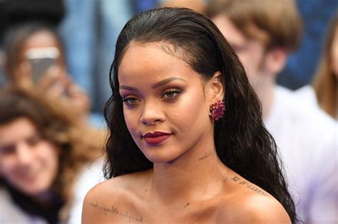 Rihanna Femme Fatale Pour Lavant Première De Valerian