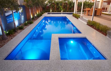 How To Select The Right Swimming Pool Design In Dubai