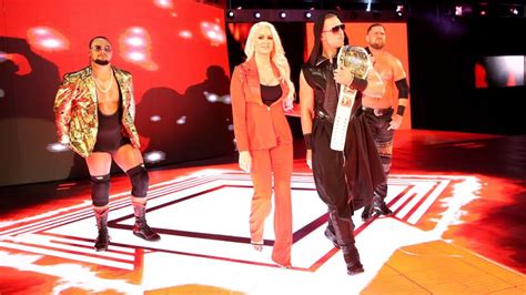 Raw The Miz Reveals That Maryse Is Pregnant Miz Wwe Divas