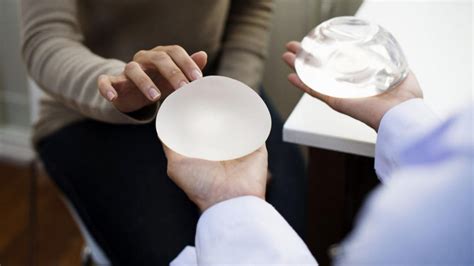 Fda Calls For New Warning For Breast Implants Good Morning America