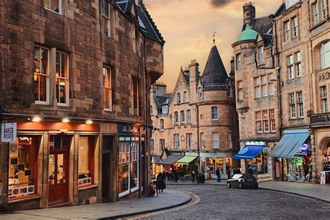 Most Fascinating Tourist Spots To Visit In Edinburgh - Curly Traveler