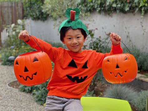 How To Make A Pumpkin Costume