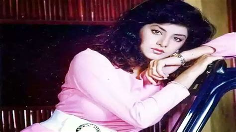 Divya Bharti दिव्या भारती के जन्मदिन पर जाने कैसे हुई थी एक्ट्रेस मौत Divya Bharti Know On