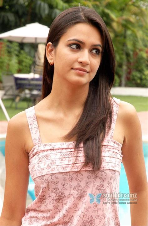 Cute Desi Actress Pictures Kriti Kharbanda Actress Hot Cute Spicy Navel Saree Sexyprofile