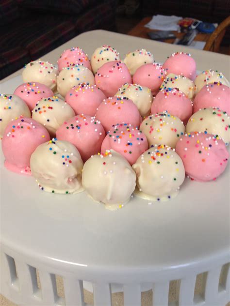 Frosted Animal Cracker Cake Balls They Taste As Great As They Look