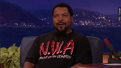 Ice Cube Thinks Miley Cyrus Should Stop Twerking Heres Why