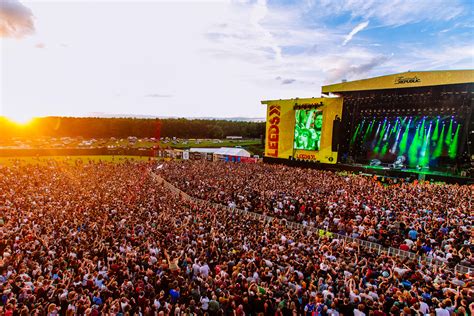 Volunteer at the 2018 Leeds Festival with Hotbox Events