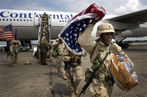 Heres 19 Heartwarming Photos Of Us Troops Returning Home