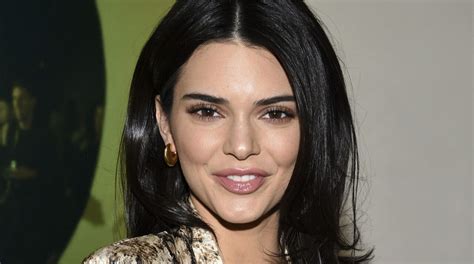 Kendall Jenner Da La Bienvenida A La Primavera Con Su Primer Selfie En Bikini