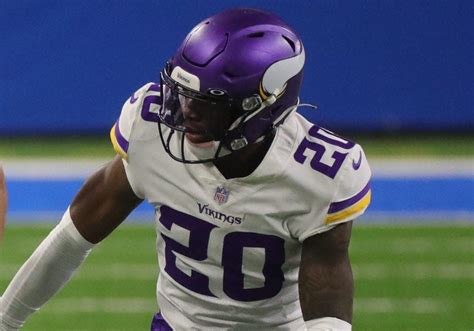 minnesota vikings release jeff gladney after cb is indicted on domestic violence charge