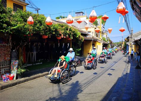 Vietnam tourism sector sets new record for foreign arrivals | Inquirer News