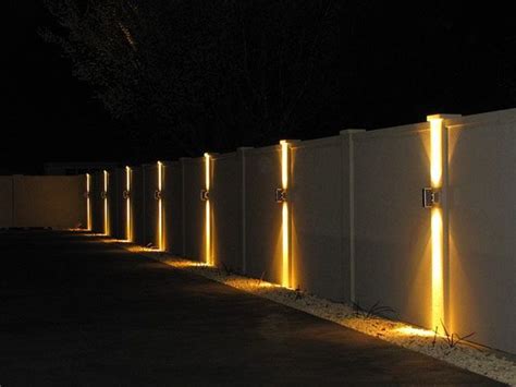30 Beautiful Lighting Ideas For Backyard Decor Fence Lighting Fence