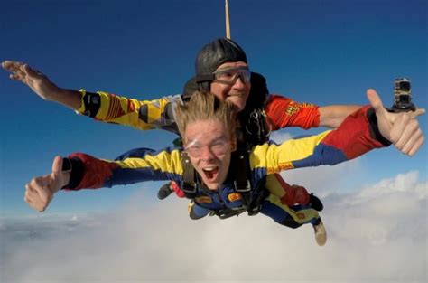 Tandem Jump Parachute Adrenaline Montreal North Shore
