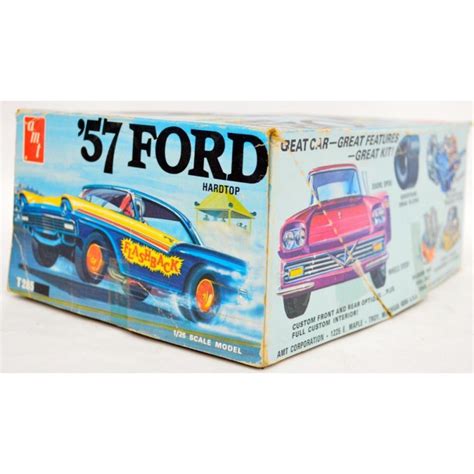 sold price unbuilt amt 57 ford flashback hardtop 1 25 scale model kit t285 september 5 0118