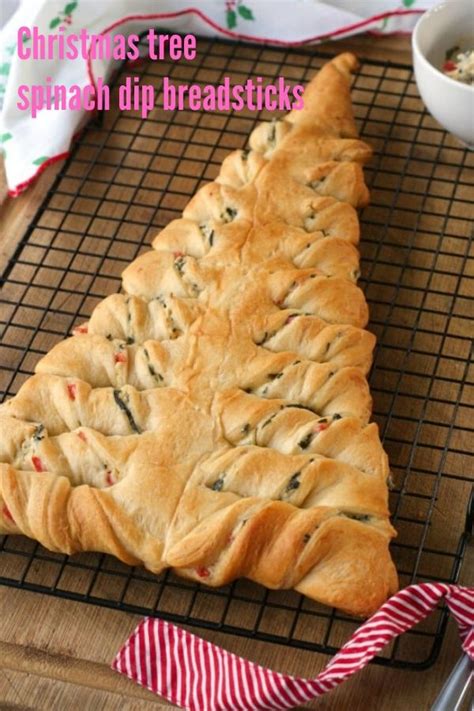 Take the two outside triangles you cut off and press dough together. Food Tastye: Christmas tree spinach dip breadsticks