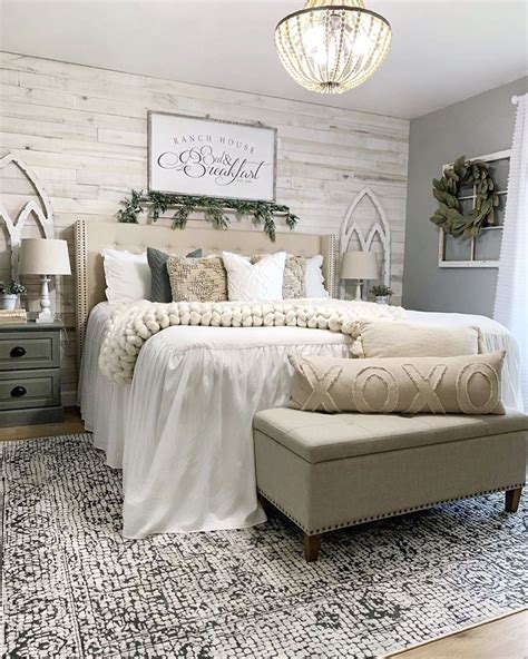 Chelsea Created This Cozy Farmhouse Look With Lots Of Textures And
