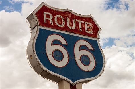 Find the perfect route 66 map stock photo. Route 66 - Kult und Legende pur mit vielen Attraktionen ...