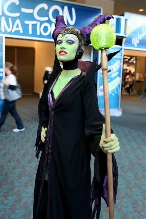 Community Post 41 Of The Hottest Ladies At Comic Con Disney Cosplay