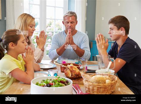 Prayer Before Dinner Hi Res Stock Photography And Images Alamy