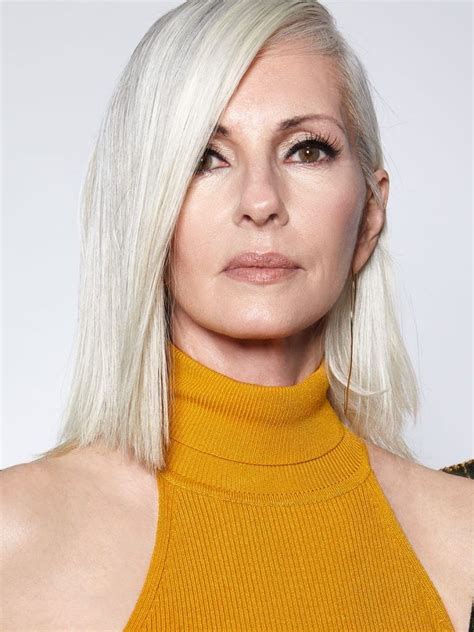 Lisa Crosby Beautiful Old Woman Beautiful Women Over 40 Top Modeling Agencies Grey Hair