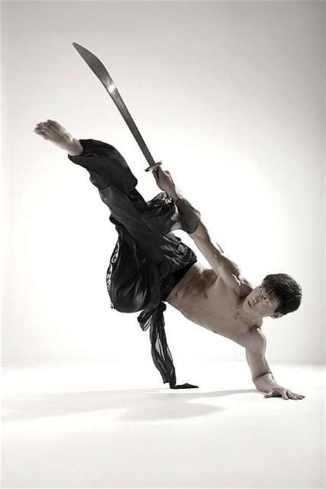 252 Best Fighting Pose And Action Reference Images On Pinterest
