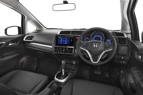 Honda jazz has 18 images of its interior, top jazz 2021 interior images include engine, engine start stop button, dashboard view, center console and stereo view. 2015-Honda-Jazz-interior - ForceGT.com