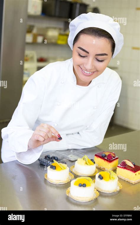 Confectioner Employee Hi Res Stock Photography And Images Alamy