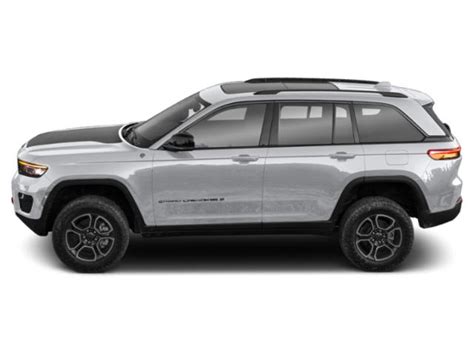 2022 Jeep Grand Cherokee Laredo 4x2 Pictures Pricing And Information