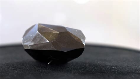 Worlds Largest Black Diamond Sold For Record Amount 24 Happenings