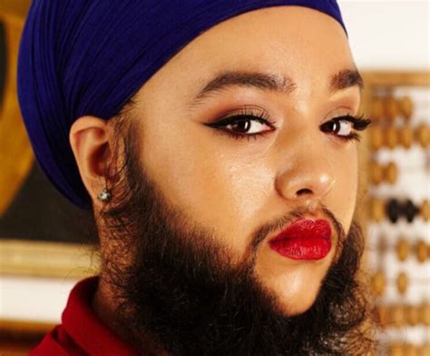 It's a general truth that women typically have less facial hair than men, but in reality there's a very considerable overlap between the sexes. These Woman Are Growing Beards And The Internet Isn't Sure ...
