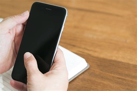 Picture Of Mobile Phone Blank Screen — Free Stock Photo