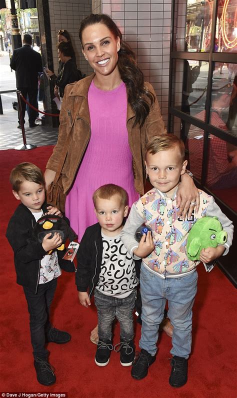 Danielle Lloyd Brings Her Sons To Angry Birds Premiere Daily Mail Online