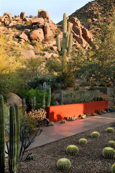 Stunning Desert Garden Ideas For Home Yard 31 Rockindeco Desert Landscaping Desert Garden