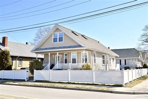 47 Sycamore St Fairhaven Ma 02719 ®