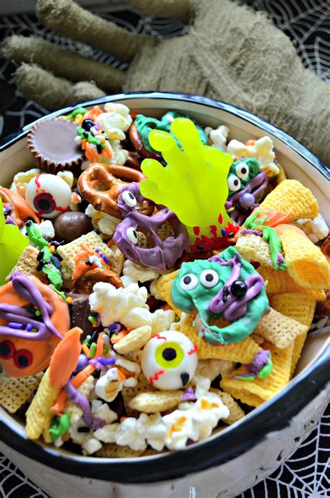 36 Halloween Snacks For Babies Halloween Snack Mix Snack Mix Easy