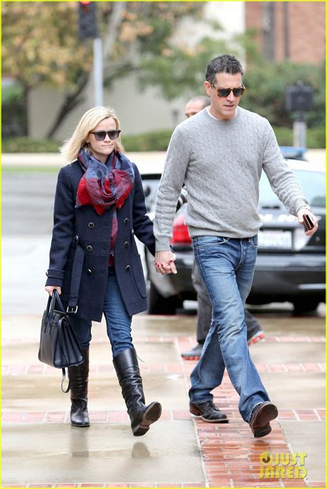 Reese Witherspoon Jim Toth Hold Hands At Ucla Medical Plaza Photo Jim Toth Reese