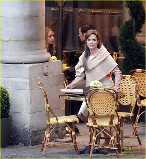 There's a way to make a movie like the tourist, but florian henckel von donnersmarck doesn't find that way. Angelina Jolie Takes On 'The Tourist': Photo 2429674 ...