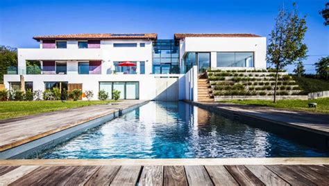 Villa Horizon A Luxurious Home In Arbonne France