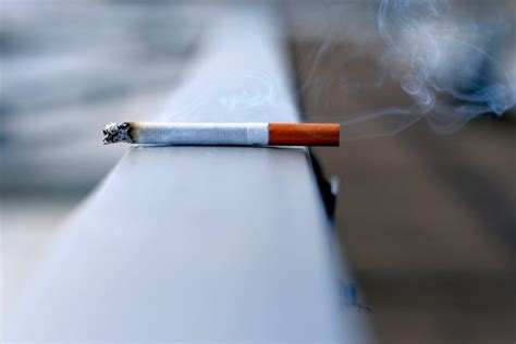 cabinet approves bill to raise legal smoking age to 20 english news 僑務電子報