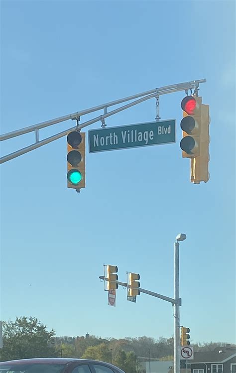 These Mixed Signal Traffic Lights I Encountered On My Commute Home R