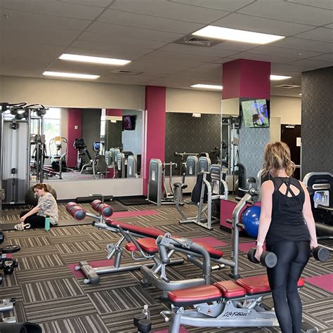 Why Women Love Nfc National Fitness Centers With 7 Of The Best Gyms
