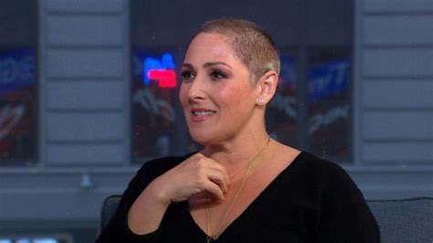 Ricki Lake Opens Up About 30 Year Battle With Hair Loss What To Know