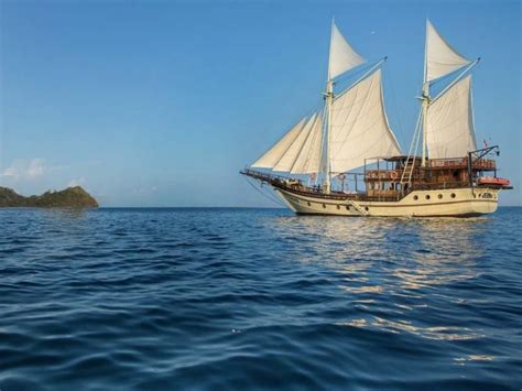 Tips Liburan Naik Kapal Laut Supaya Makin Menyenangkan Pariwisata