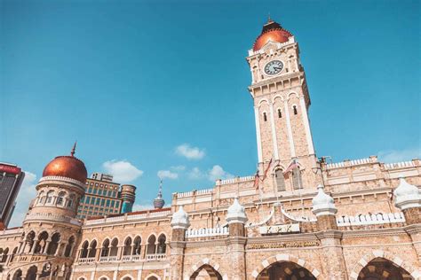Also called dataran merdeka, it is set in front of the sultan abdul samad building (the former state secretariat). 10x Best Things to do in Kuala Lumpur | 2-day Guide | MALAYSIA