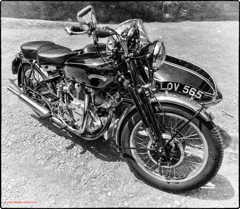 Vincent Rapide 1000cc And Watsonian Sidecar 1952 Outfit Lov565
