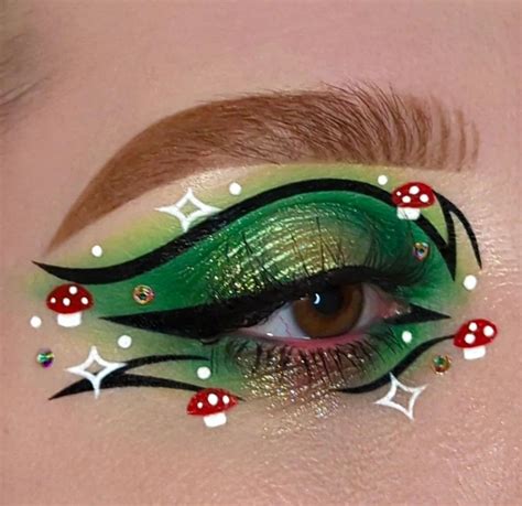 Eye Makeup 😍 Cute Eye Makeup Face Art Makeup Creative Eye Makeup