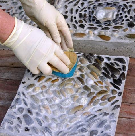 Gartendeko aus beton selber machen heimwerker de. Mosaikplatten aus Beton selber machen - Mein schöner Garten
