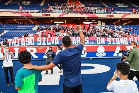 Le Collectif Ultras Paris Publie Un Message Pour Saluer Thiago Silva